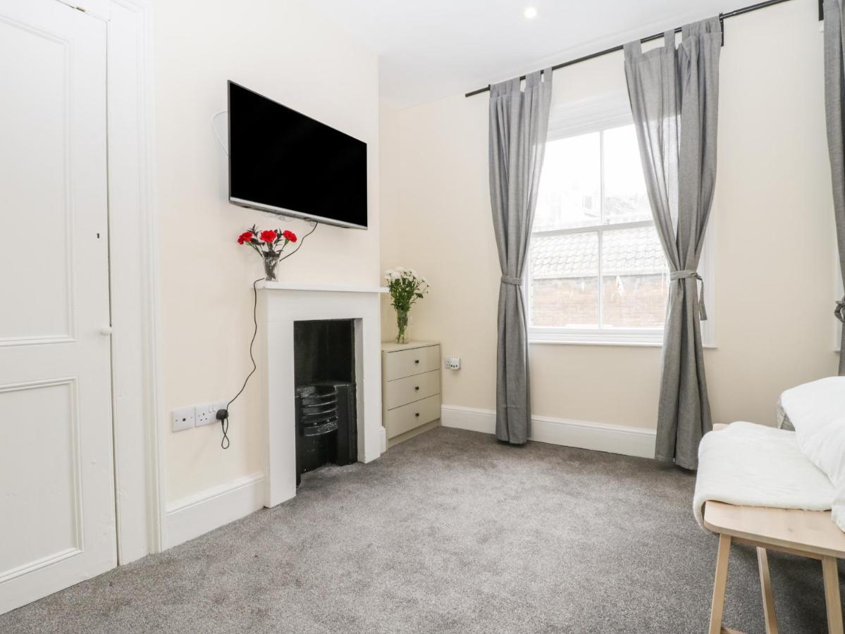 24 Baxtergate Apartment Whitby Bagian luar foto