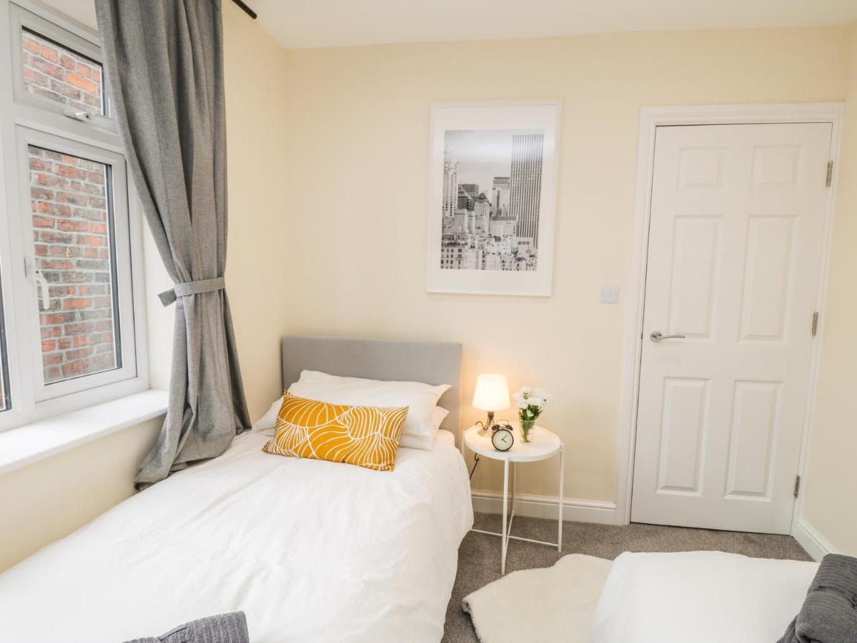 24 Baxtergate Apartment Whitby Bagian luar foto