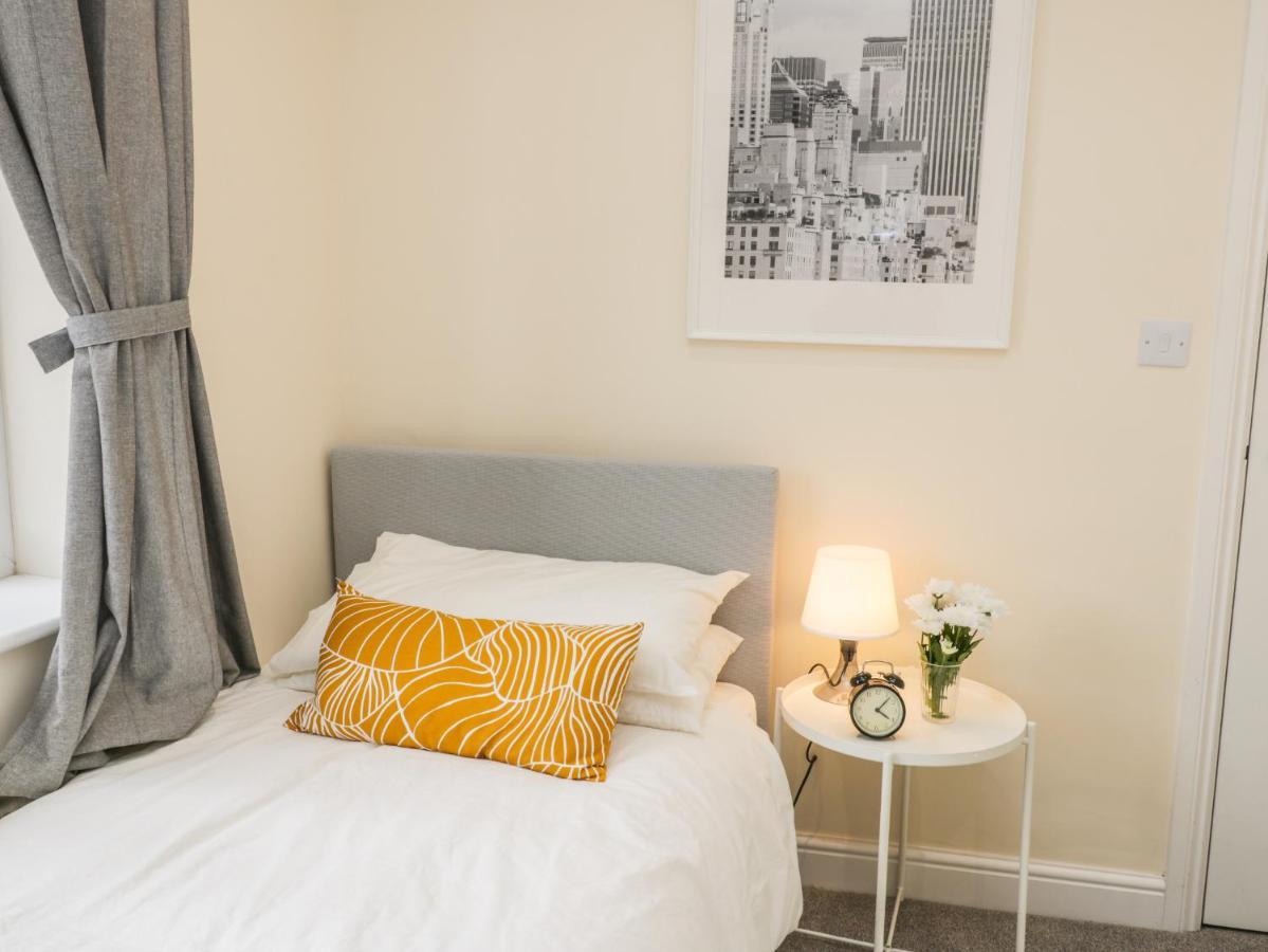 24 Baxtergate Apartment Whitby Bagian luar foto